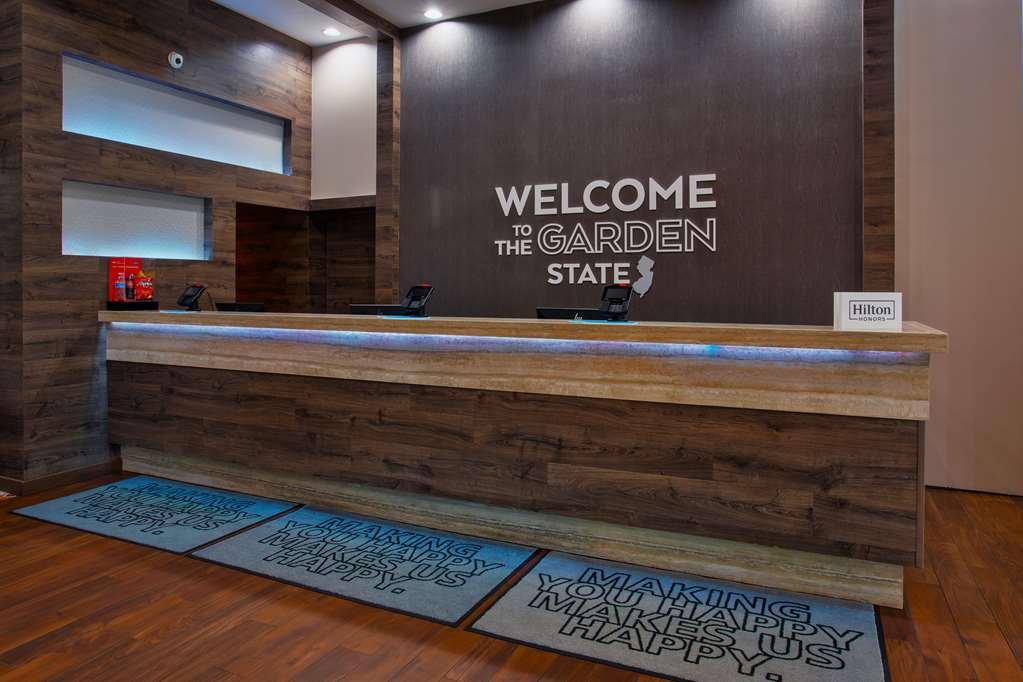 Hampton Inn And Suites Newark Airport Elizabeth Interiør billede